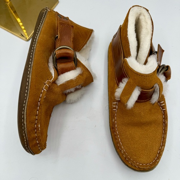 Quoddy Shoes - $325 Quoddy Ring Suede Sherpa Shearling Boots Slippers Size 8.5